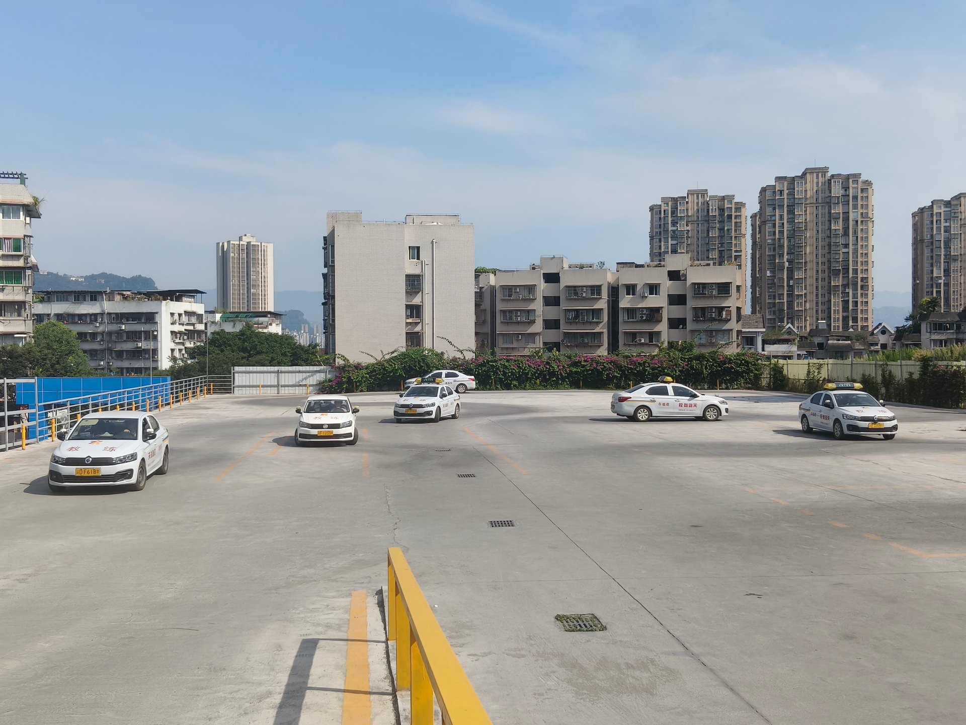 龙都分校 · 小车训练场